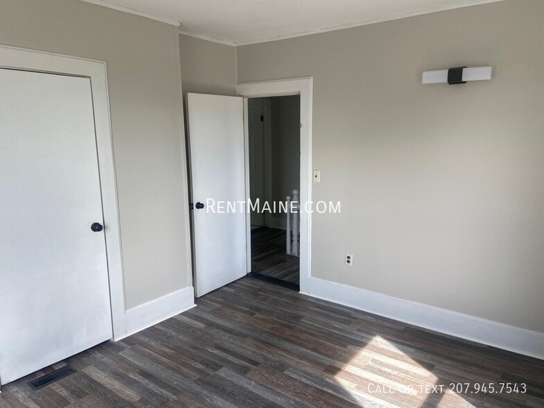 Building Photo - 74 Fruit St