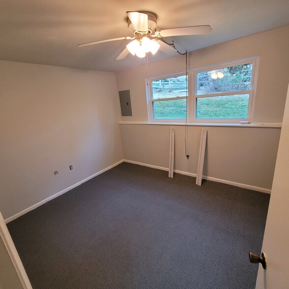 Bedroom 1 - 106 Braden Ct