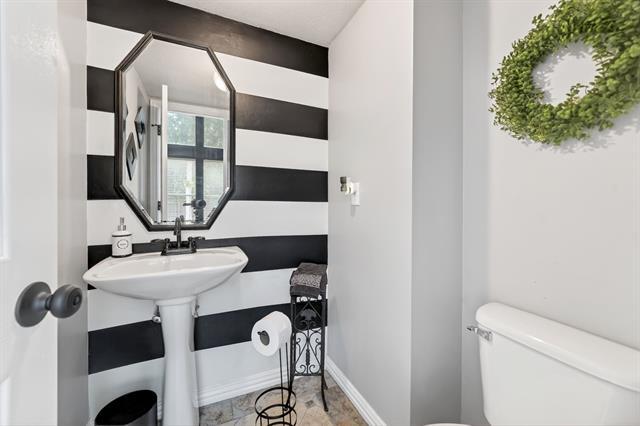 Building Photo - 8310 Sawgrass Ln