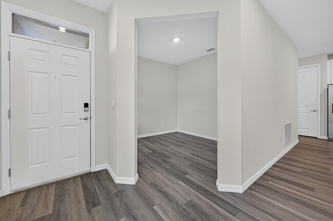Building Photo - 2568 Kinsale Ln