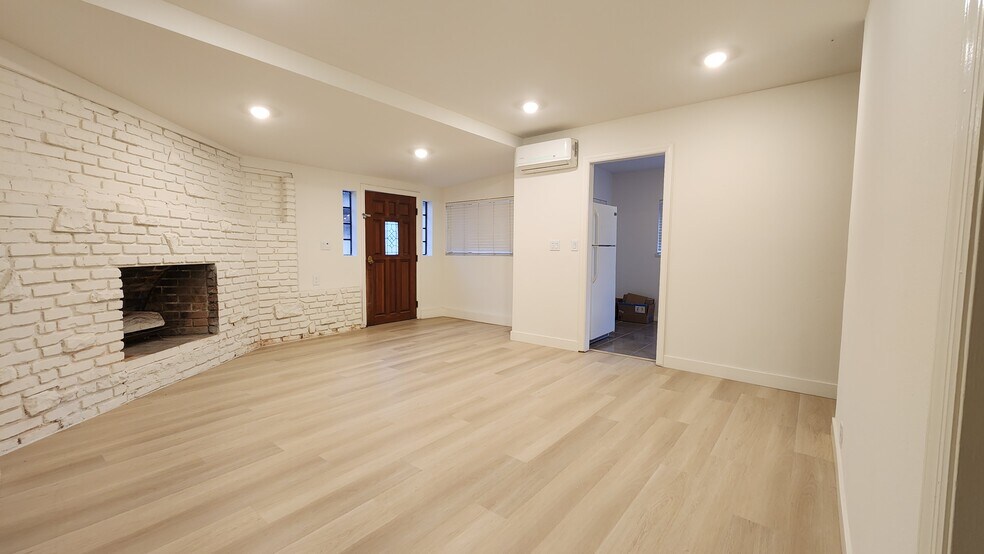 Building Photo - 1615 Lovell Ave