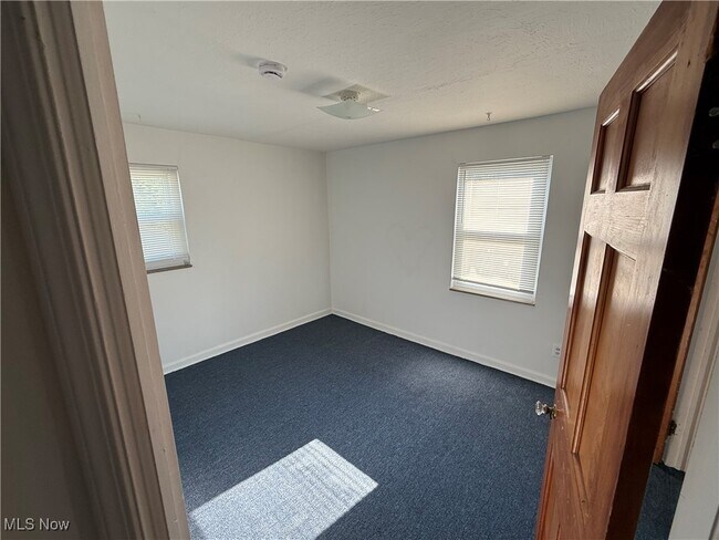 Building Photo - 21250 Crystal Ave