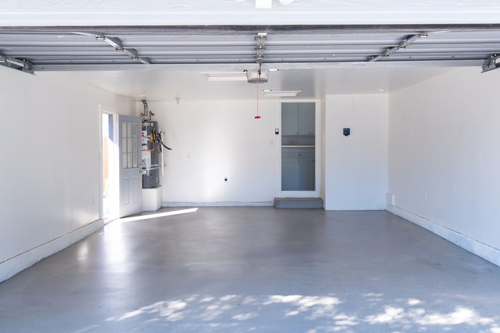 Building Photo - 2275 Dover Ave