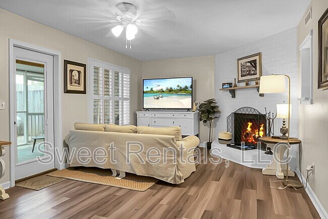 Building Photo - 733 Ralston Ct