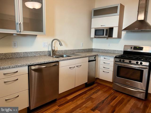 Building Photo - 105 S 18th St