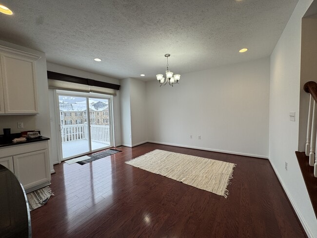 Building Photo - 3339 Sun Ct