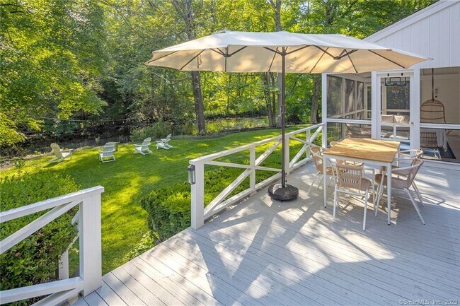 Building Photo - 33 Riverfield Dr