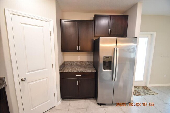 Building Photo - 9511 Channing Hill Dr