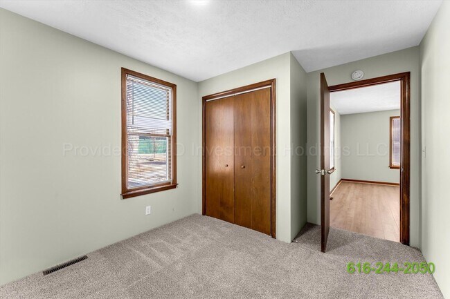 Building Photo - 110 W Elm St