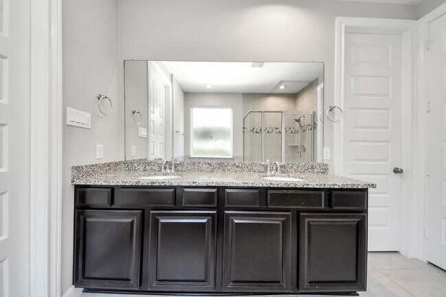 Building Photo - 2707 Brighton Willow Way