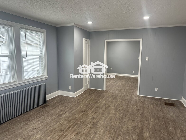 Building Photo - 3026 Lavender Ave