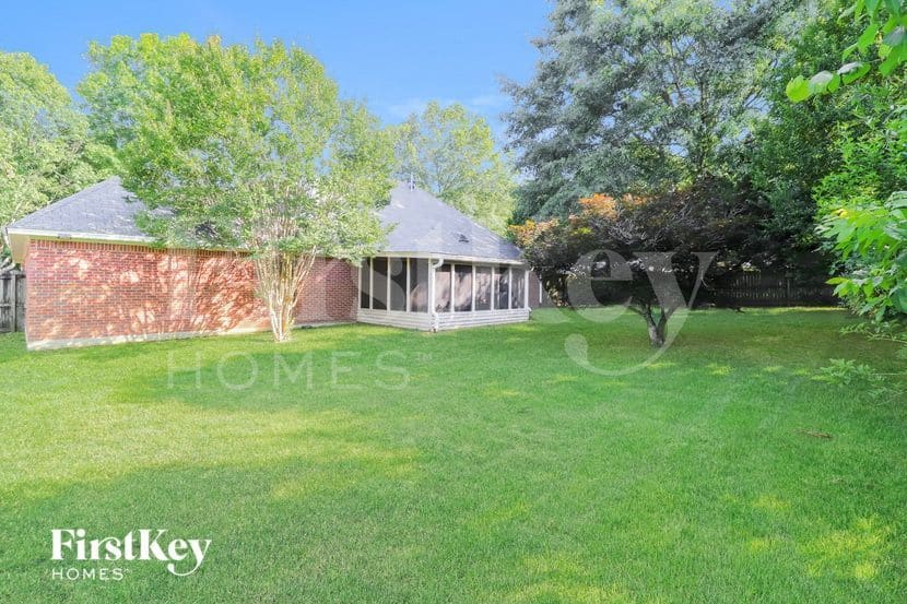 Building Photo - 514 Fletcher Rd