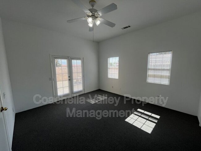 Building Photo - 53750 Avenida Alvarado