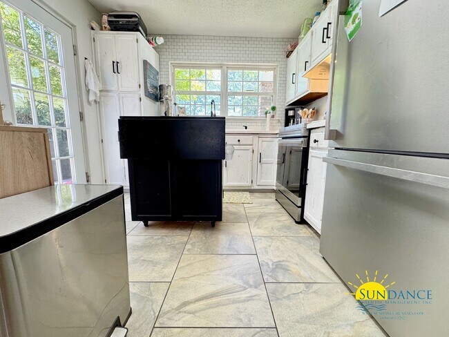Building Photo - Updated 3-Bedroom Home in Fort Walton Beach
