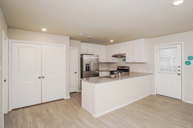 Building Photo - 6452 Pickaxe Way