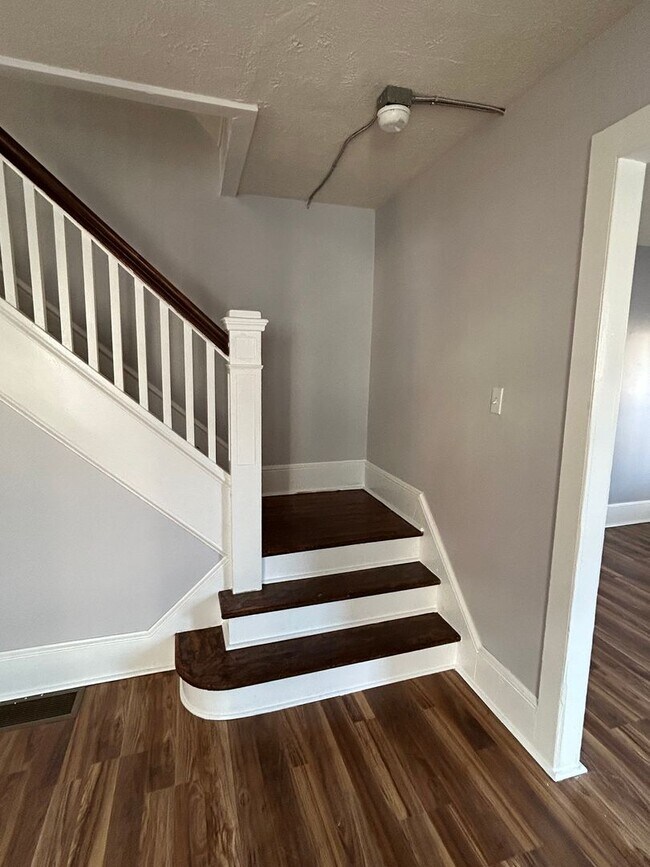 Building Photo - 532-534 N Courtland St