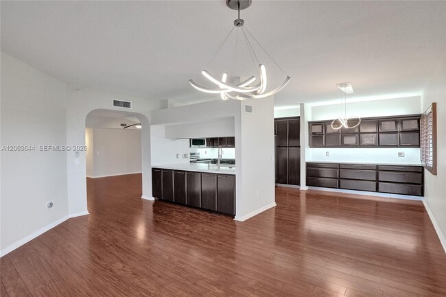 Building Photo - 7611 Southampton Terrace