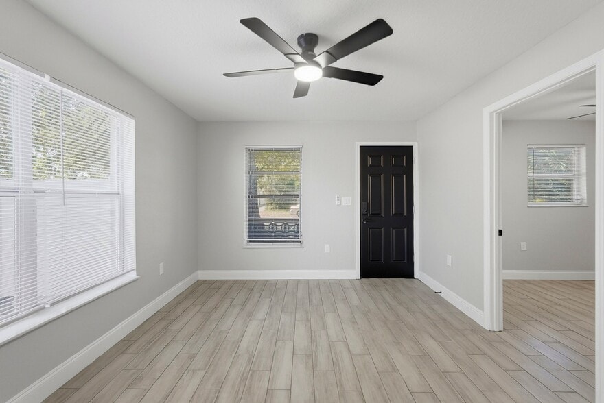 Building Photo - 2519 39th Ave N