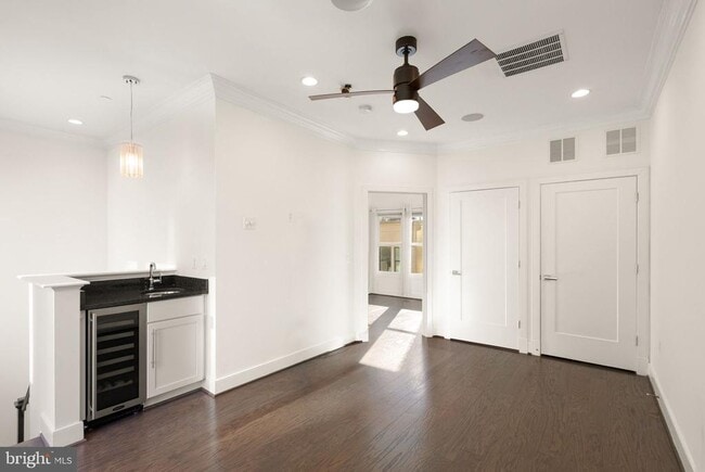 Building Photo - 1508 16th Ct N