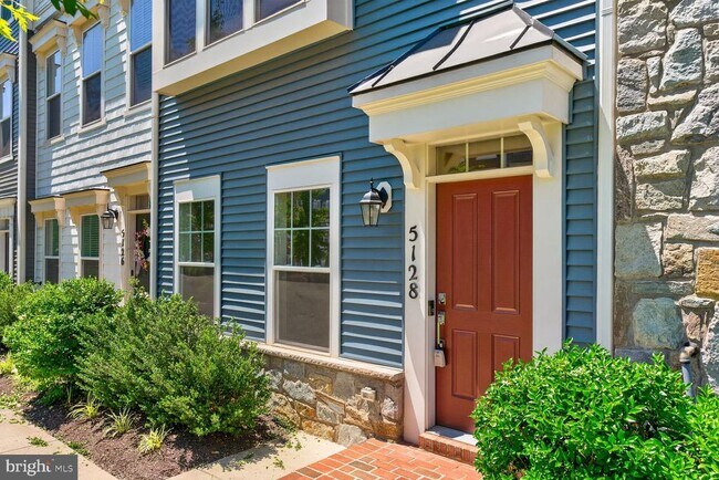 Building Photo - 5128 Ridgeview Retreat Dr