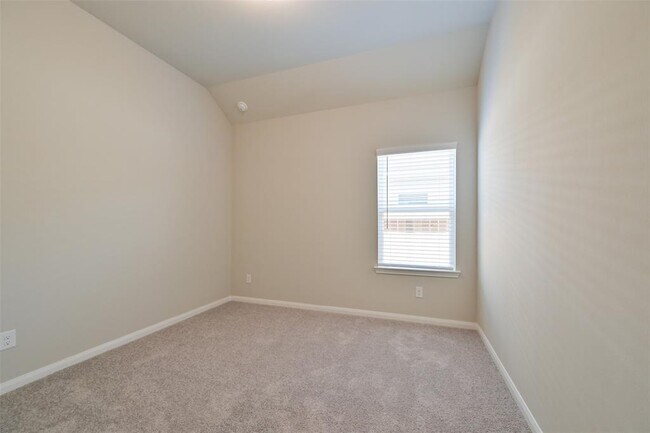Building Photo - 3918 Sugardale St