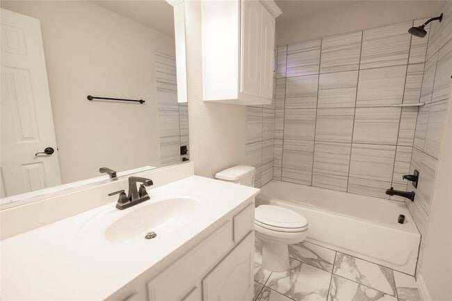 Building Photo - 1305 Needle Cactus Dr