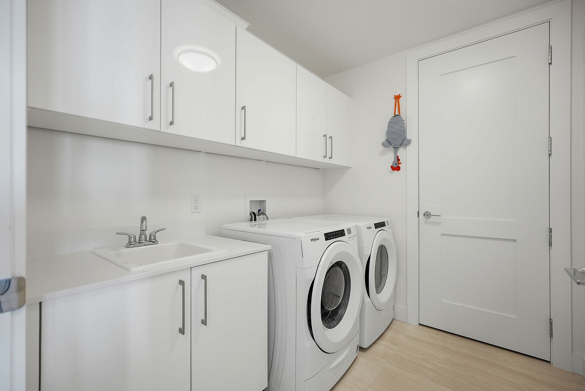 Building Photo - 301 1st St S