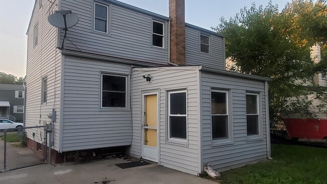 Building Photo - 3606 Dale Ave