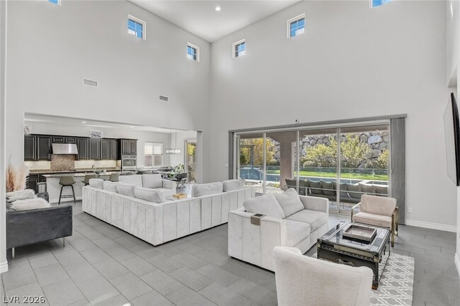 Building Photo - 11 Grand Masters Dr