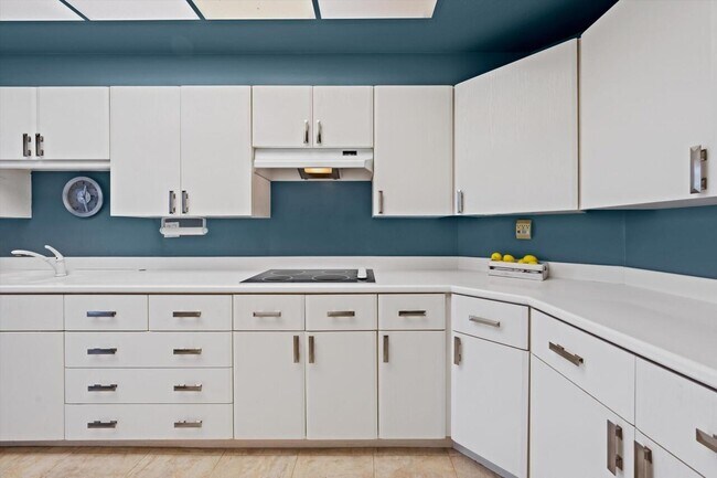 Building Photo - 910 Island Dr