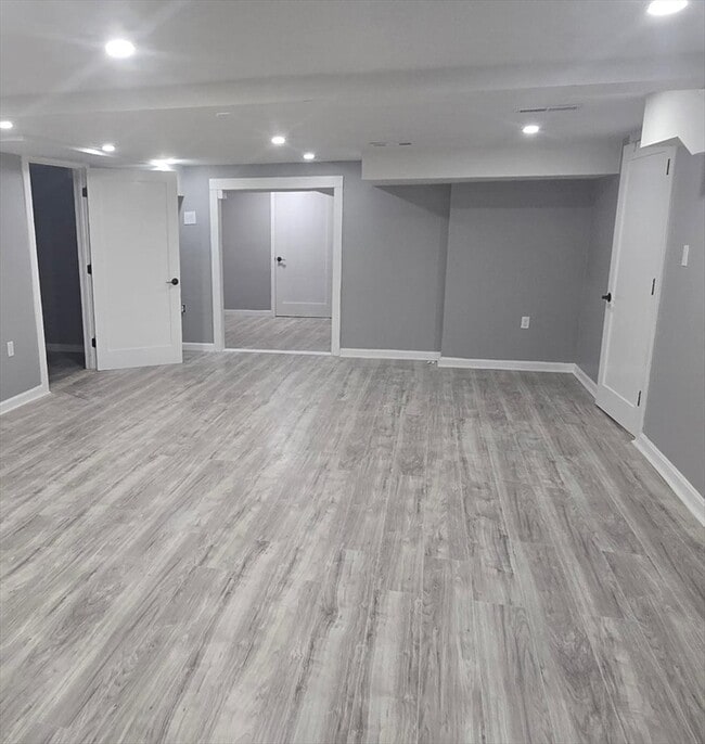 Building Photo - 97 Oakton Ave