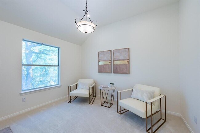 Building Photo - 7724 Yaupon Dr