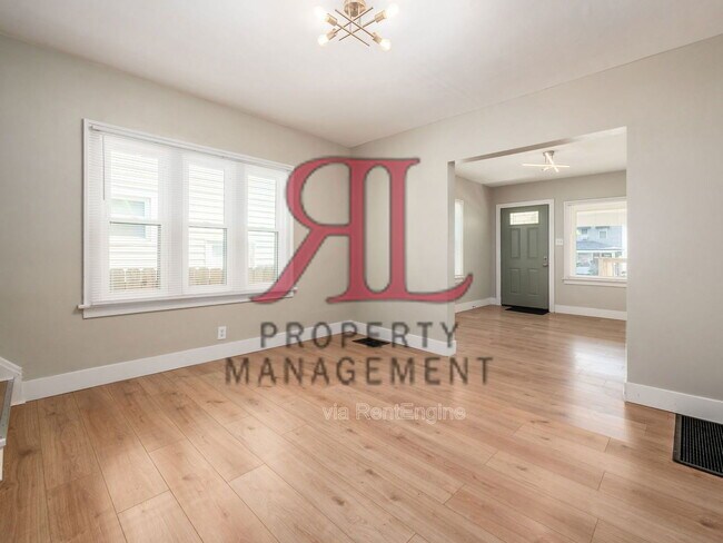 Building Photo - 439 Eldridge Ave