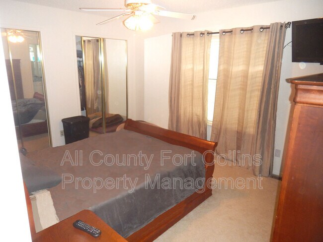 Building Photo - 912 Cambridge Dr