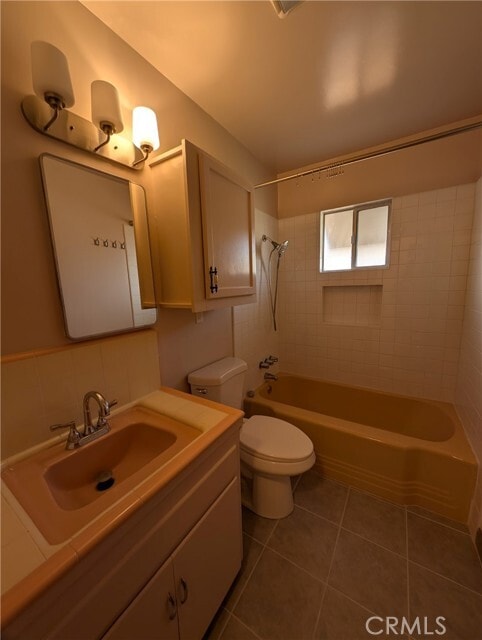 Building Photo - 379 N 3rd St