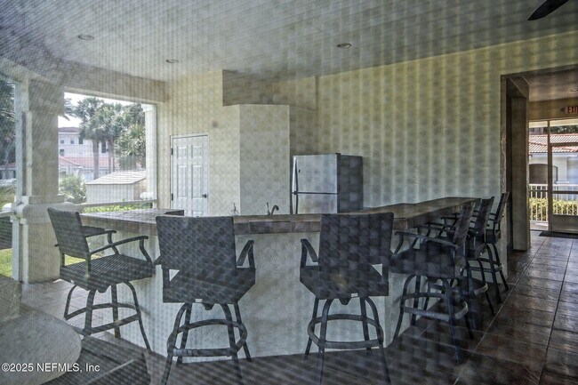 Building Photo - 425 N Ocean Grande Dr
