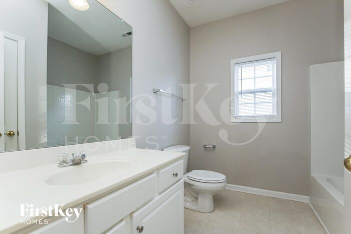 Building Photo - 5502 Fulton Ridge Dr