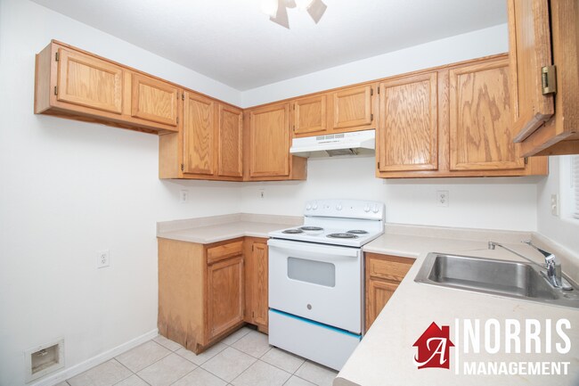 Building Photo - 9874 W Leander Dr