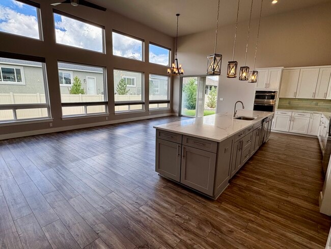 Building Photo - 1026 Sun Crest Ct