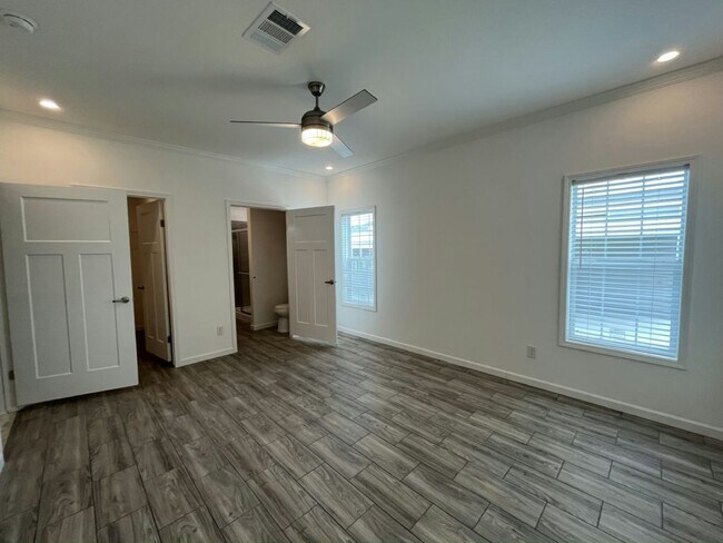 Building Photo - 246 Caviller Ct