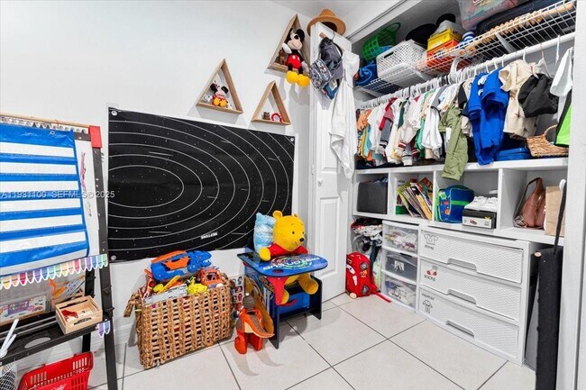 Building Photo - 317 W 36th St