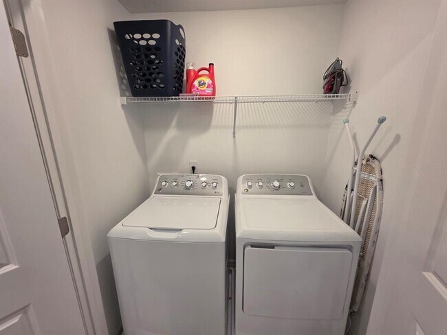 Building Photo - 3572 Landing Net Dr