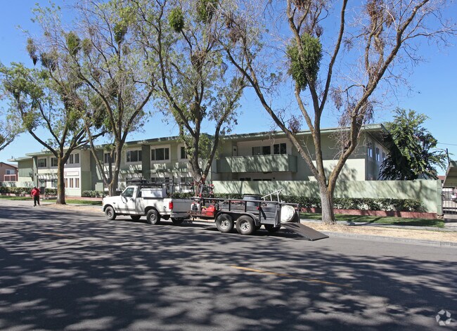 Primary Photo - Coventry Apartments