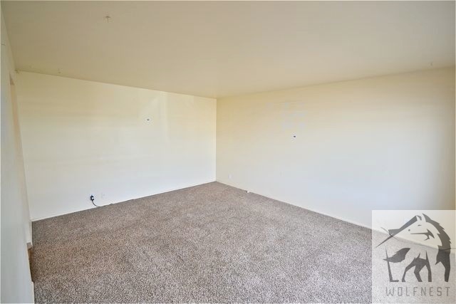Building Photo - Beautiful 3 Bedroom West Valley Duplex