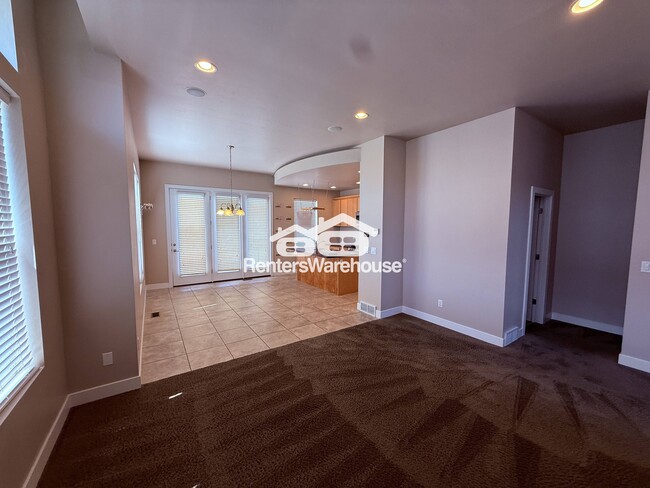 Building Photo - 7535 Vinci Pl