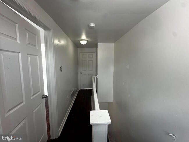 Building Photo - 1813 N Gratz St