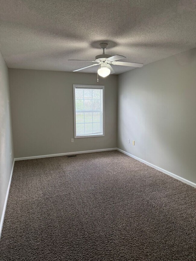 Building Photo - 160 N Spring View Dr