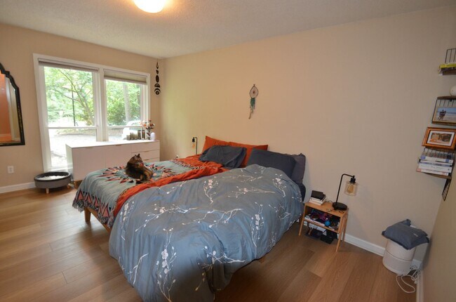 Building Photo - Ranch with bonus upstairs Fearrington Dream Home!