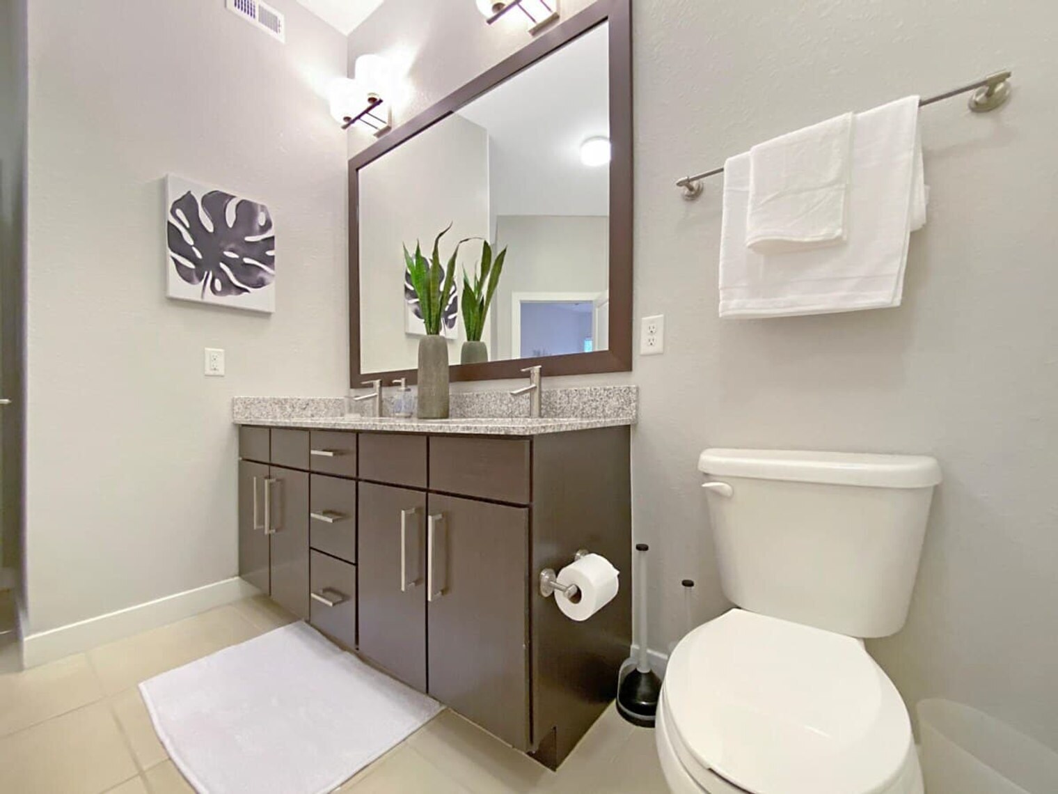 Building Photo - 2615 N Grady Ave