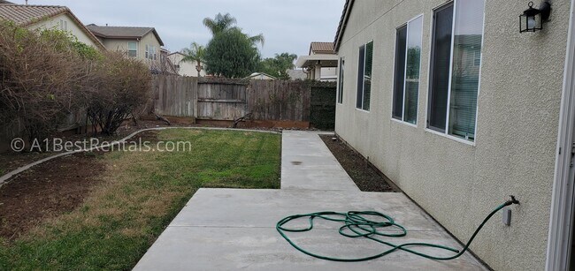 Building Photo - 2513 Guadalajara Dr